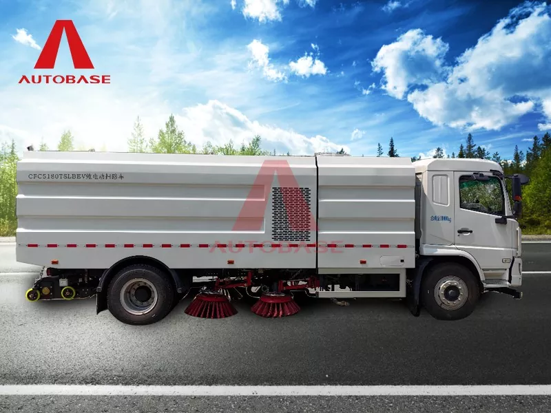 Kodėl „18 ton Road Sweeper“ yra pagrindinis miesto valymo sprendimas?
