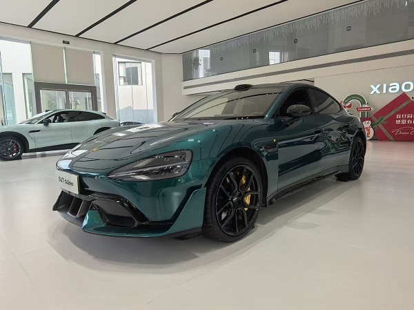 „Autobase“ pristato į pensiją išvestus bandomojo važiavimo automobilius, kad galėtų giliai plėtoti besivystančias Artimųjų Rytų, Rusijos ir Afrikos rinkas.