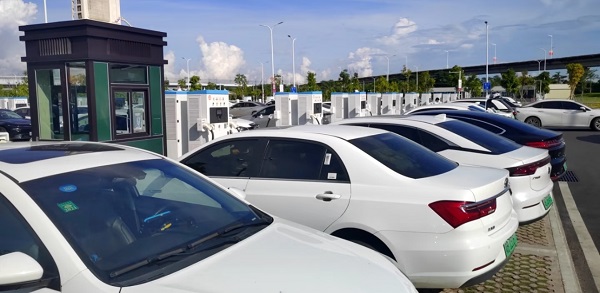 Mūsų naujų energetinių transporto priemonių eksporto verslas šiuo metu nuolat tobulėja